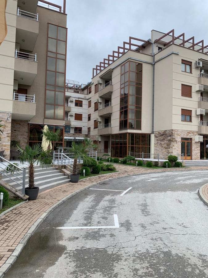 Apartman Favorito 327 Daire Vrnjačka Banja Dış mekan fotoğraf